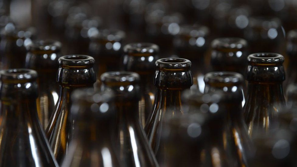 Escassez de garrafas de cerveja na Alemanha: indústria alerta para situação ‘tensa’ Escassez de garrafas de cerveja na Alemanha: indústria alerta para situação ‘tensa’