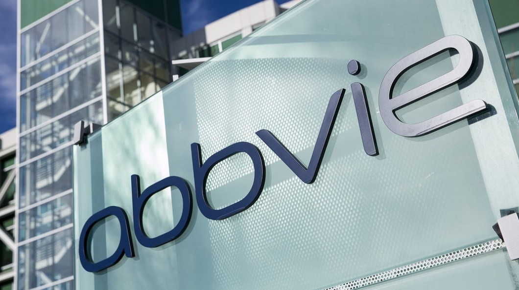 15.000 funcionários da AbbVie se voluntariam globalmente para apoiar comunidades locais 15.000 funcionários da AbbVie se voluntariam globalmente para apoiar comunidades locais