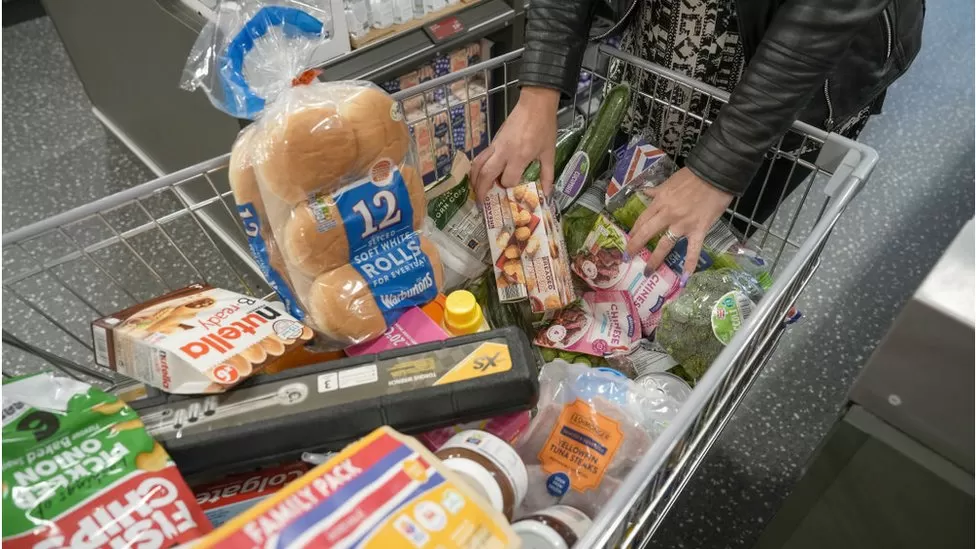 Aldi conquista cada vez mais compradores de supermercados tradicionais do Reino Unido Aldi conquista cada vez mais compradores de supermercados tradicionais do Reino Unido