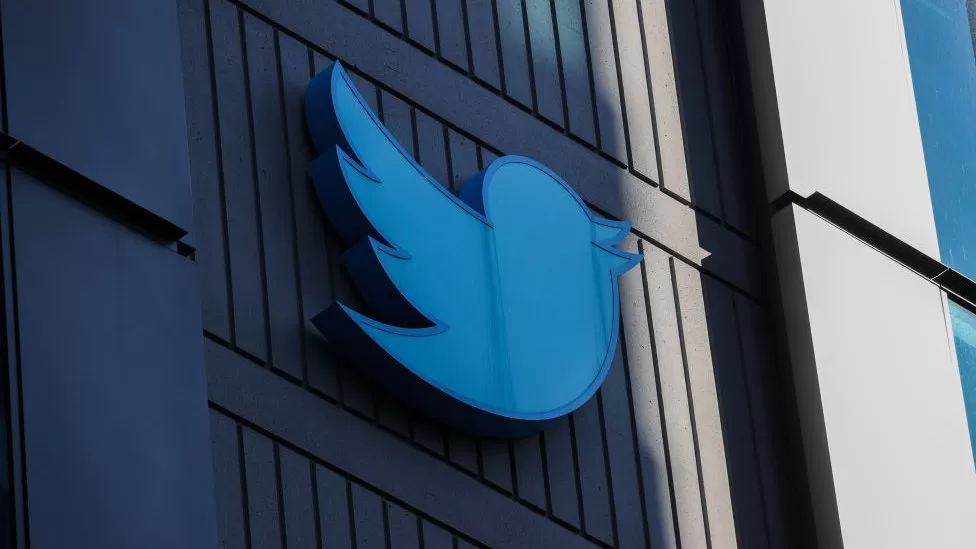 Twitter encerra política de desinformação da Covid sob Musk Twitter encerra política de desinformação da Covid sob Musk