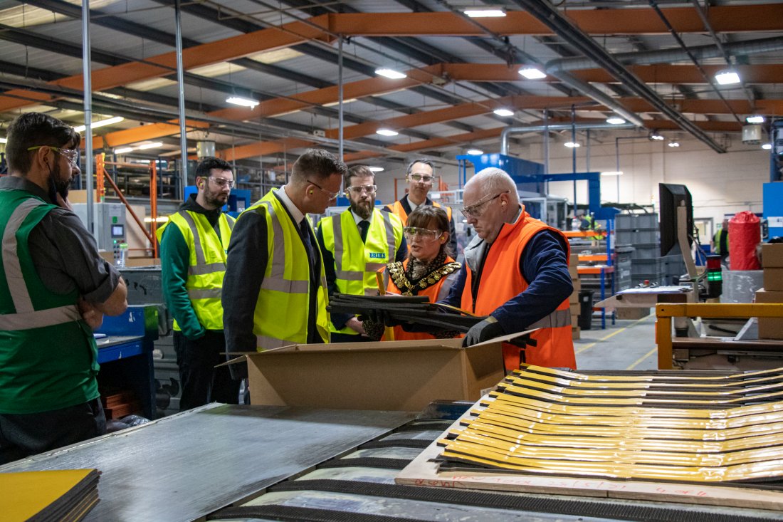 ERIKS investe £ 500 mil no centro de tecnologia de Barnsley ERIKS investe £ 500 mil no centro de tecnologia de Barnsley