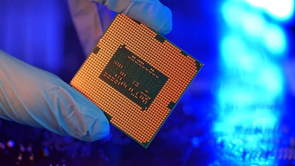 Empresas de microchips do Reino Unido pedem centenas de milhões ao governo Empresas de microchips do Reino Unido pedem centenas de milhões ao governo