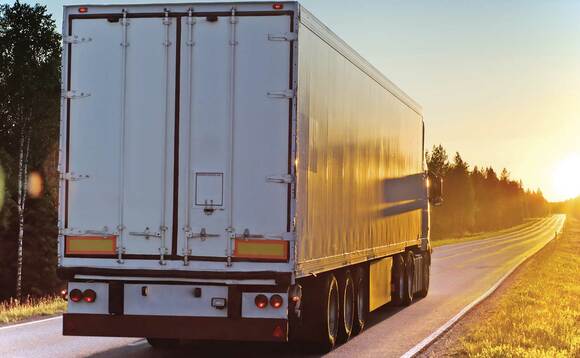 Frota de empresas de logística aderem à campanha de transporte verde de mercadorias pesadas Frota de empresas de logística aderem à campanha de transporte verde de mercadorias pesadas