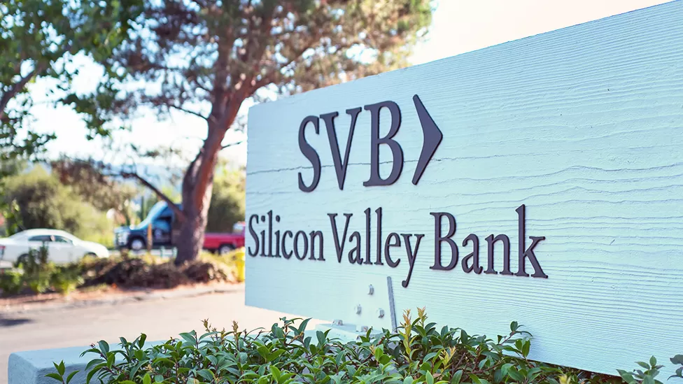 As falhas tecnológicas do SVB eram um problema muito antes da corrida aos bancos que levou ao seu fim