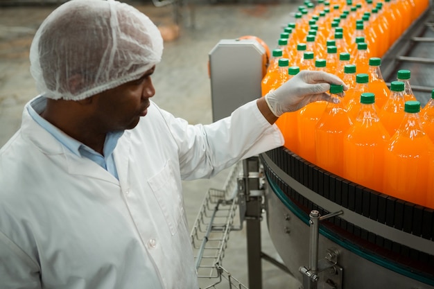 A indústria de alimentos no Brasil A indústria de alimentos no Brasil