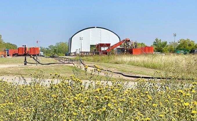 Esta startup de remoção de carbono reduz as emissões enterrando resíduos orgânicos lamacentos Esta startup de remoção de carbono reduz as emissões enterrando resíduos orgânicos lamacentos