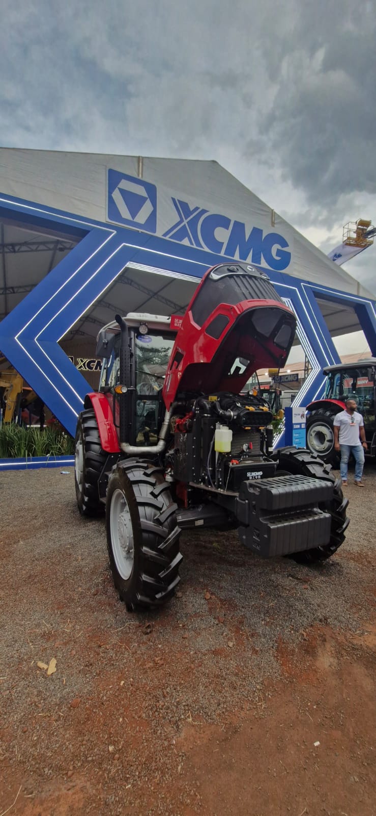 XCMG Brasil e Cummins firmam parceria estratégica e apresentam ao mercado novo conceito em trator agrícola XCMG Brasil e Cummins firmam parceria estratégica e apresentam ao mercado novo conceito em trator agrícola